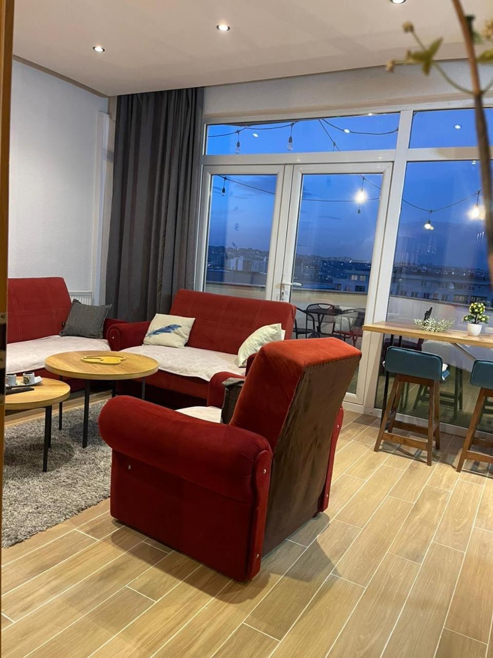 Ora-Prn,Cosy Apartment In The City Center 프리슈티나 외부 사진